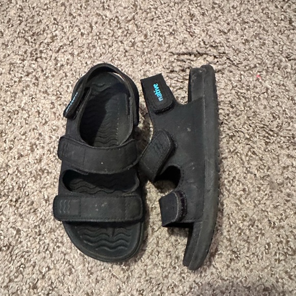 Native black sandals - Picture 3 of 4